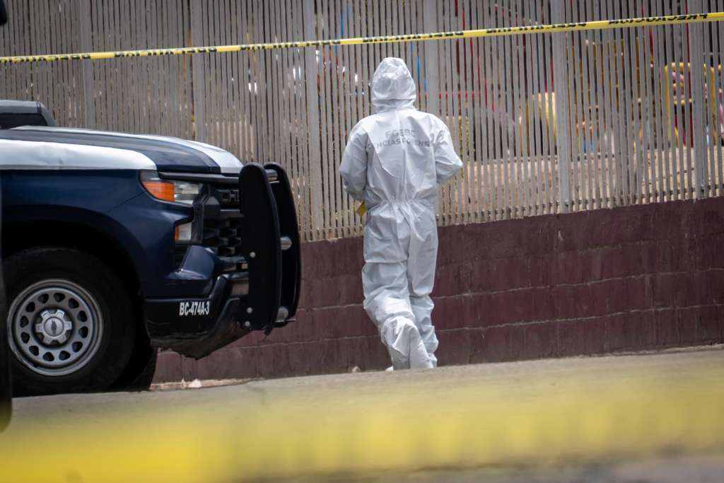 Forenses realizando las diligencias en ataque armado en Capistrano