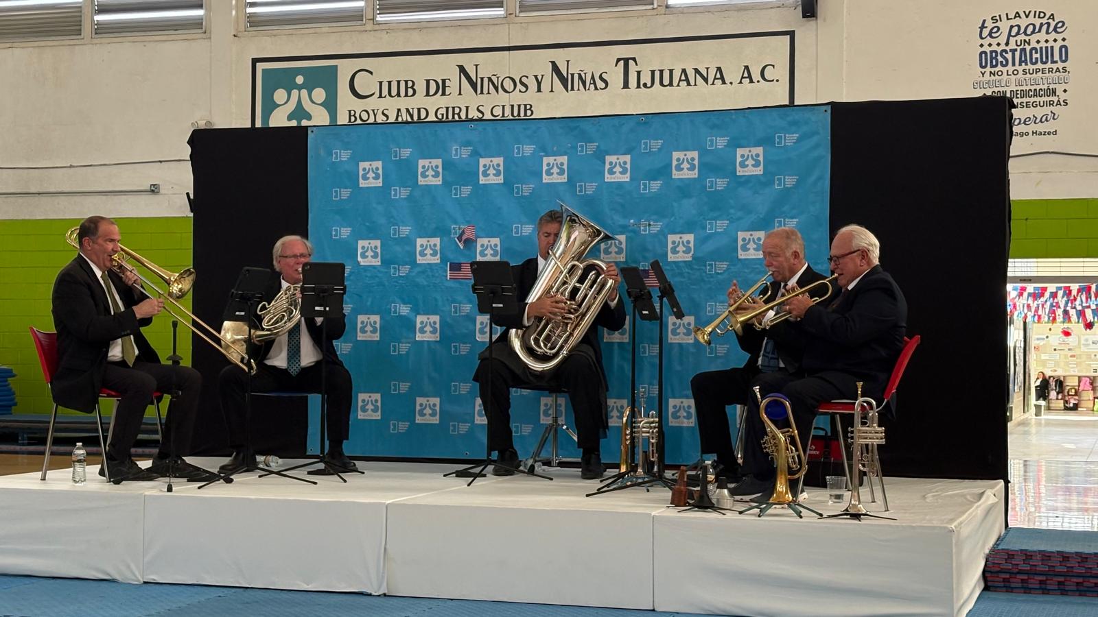 CONJUNTO DE JAZZ DE SAN DIEGO OFRECE CONCIERTO A MENORES EN TIJUANA