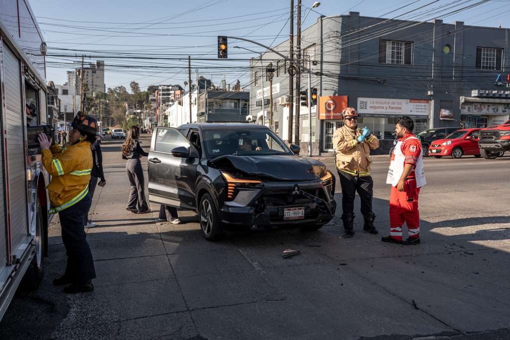 ACCIDENTE EN BULEVAR AGUA CALIENTE