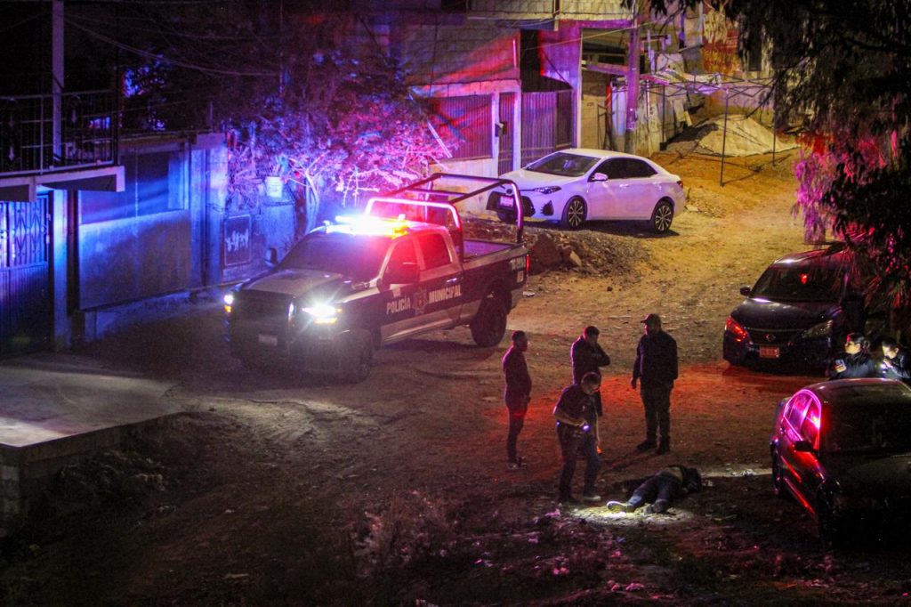 ASESINAN A JOVEN DURANTE ROBO DE VEHÍCULO EN LA COLONIA 10 DE MAYO.