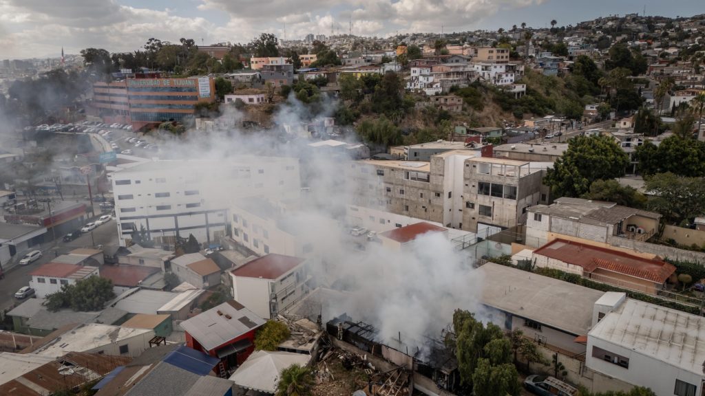 INCENDIO DEJA PÉRDIDA TOTAL EN UNA VIVIENDA DE LA COLONIA CASTILLO