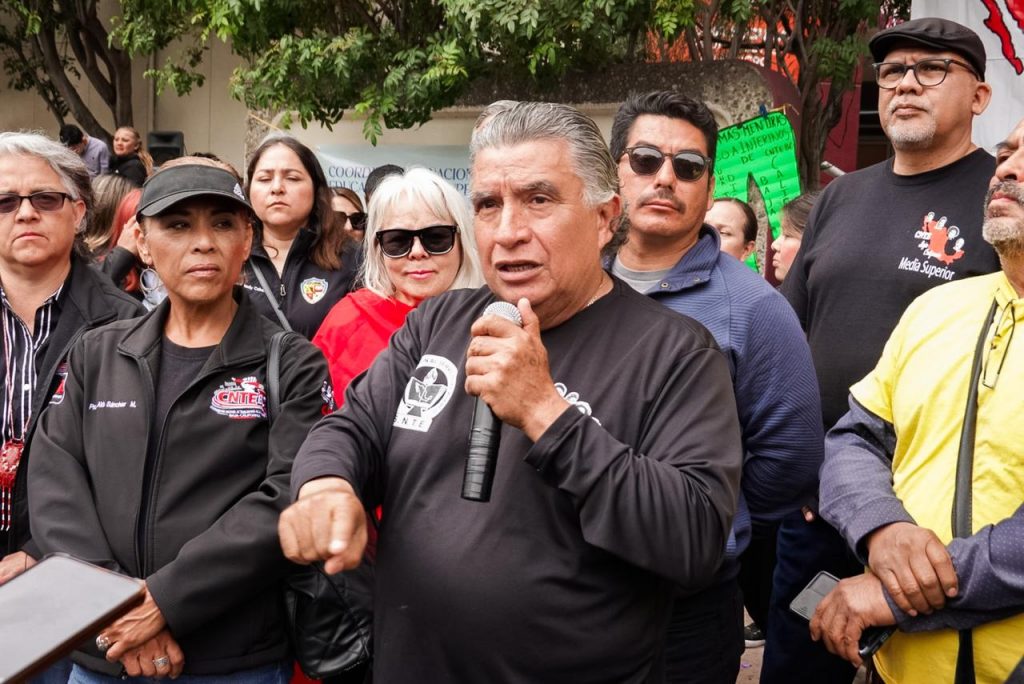 CNTE EN BAJA CALIFORNIA ADVIERTE POSIBLE PARO NACIONAL INDEFINIDO.
