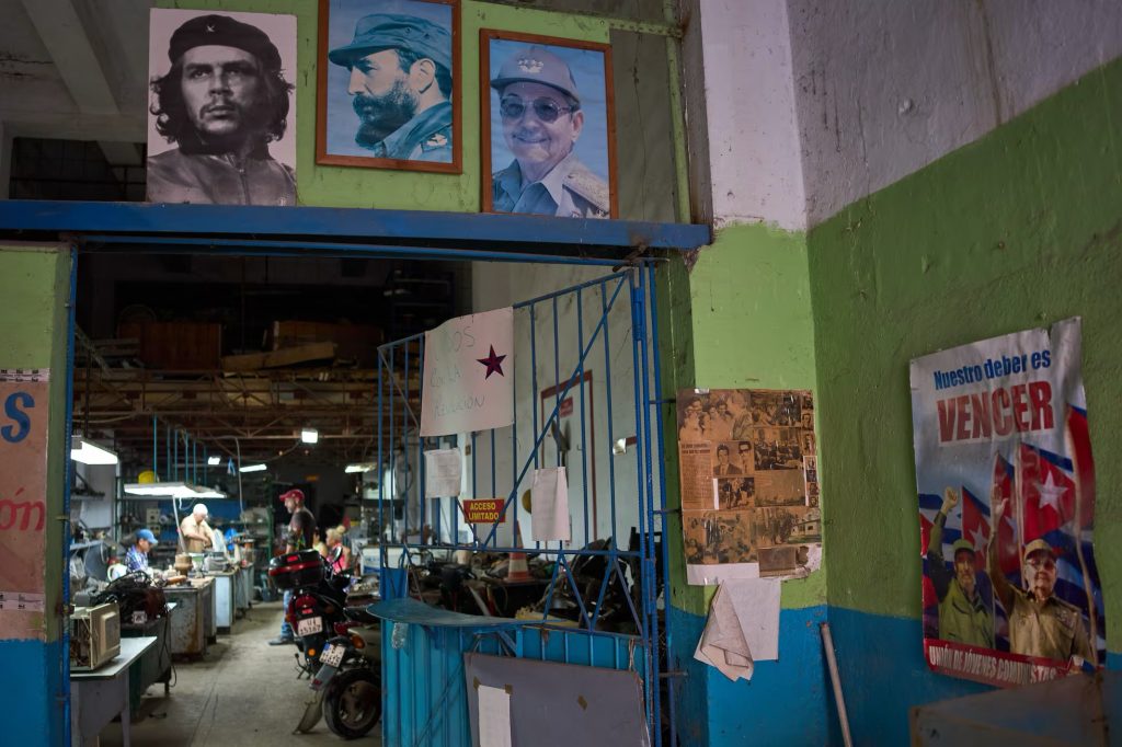 ESTADOS UNIDOS PRESIONA A CUBA MIENTRAS CRECE CASO CONTRA RAÚL CASTRO.