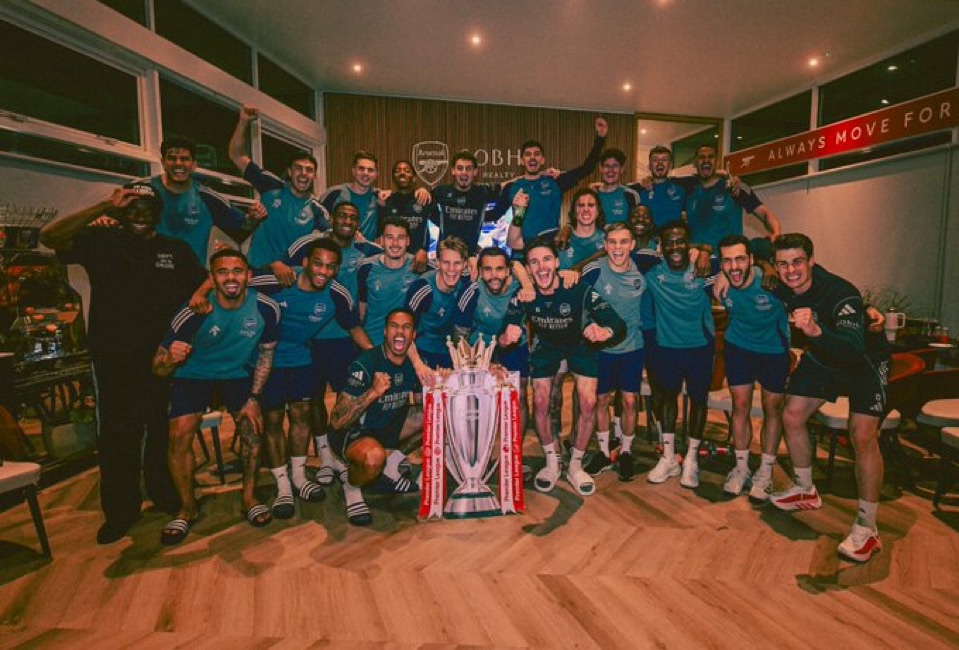 ARSENAL ROMPE SU MALDICIÓN Y VUELVE A SER CAMPEÓN DE INGLATERRA