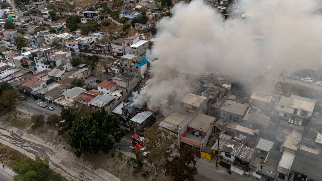 INCENDIO CONSUME PARTE DE UNA VIVIENDA EN CAMINO VERDE.