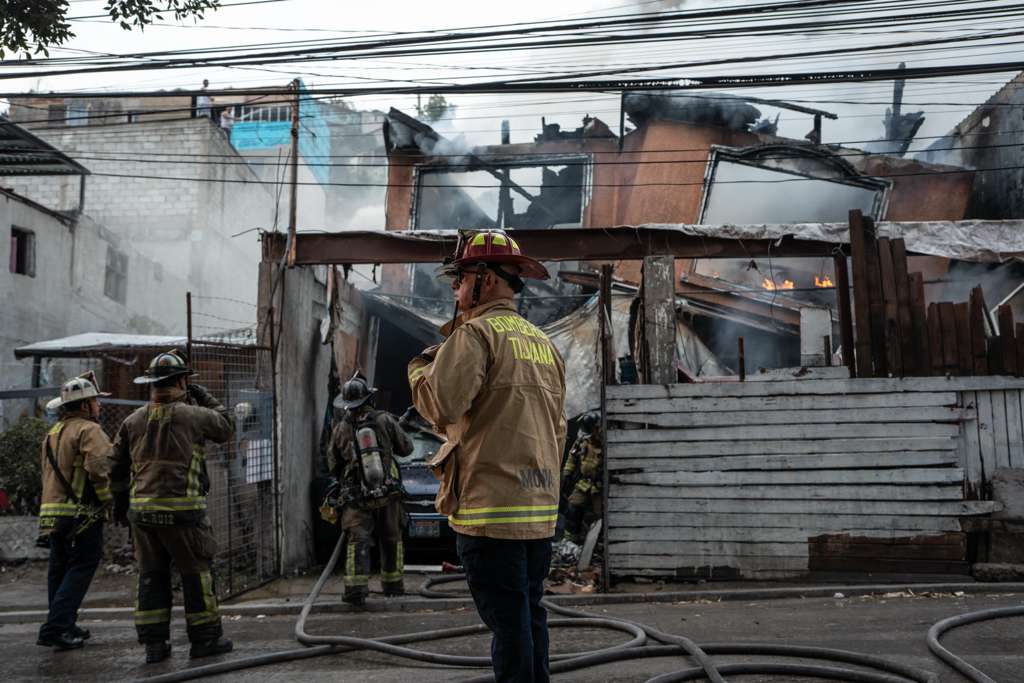 INCENDIO CONSUME PARTE DE UNA VIVIENDA EN CAMINO VERDE