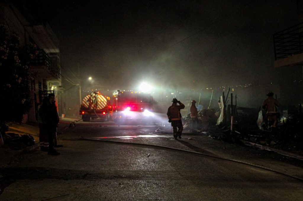 INCENDIO DESTRUYE VIVIENDA EN LA COLONIA ALTIPLANO.