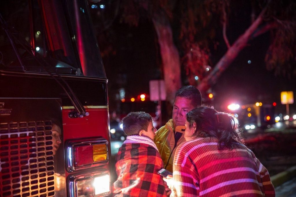 MADRE E HIJO LESIONADOS TRAS SALIRSE DEL CAMINO EN EL BULEVAR PERIFÉRICO.