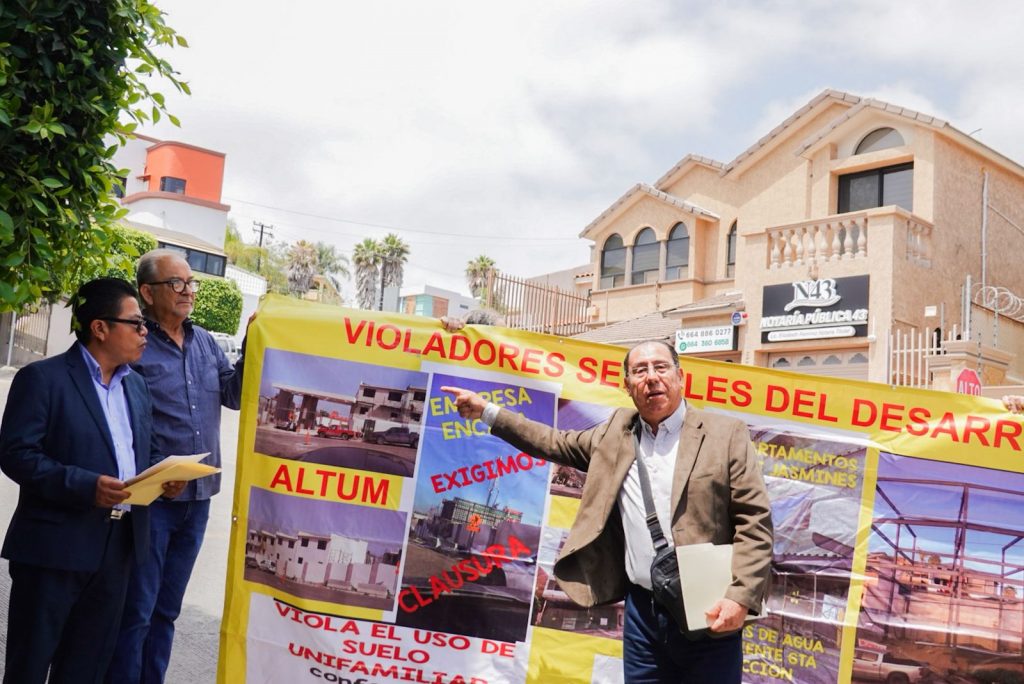 VECINOS DENUNCIAN IRREGULARIDADES EN DESARROLLO HABITACIONAL.