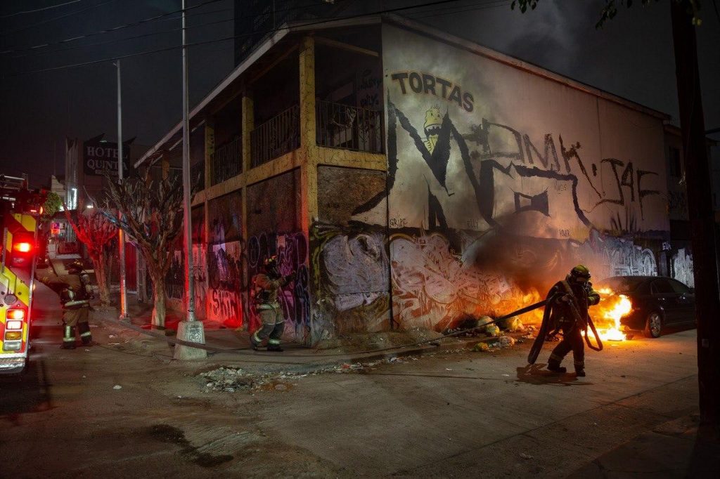 Incendio de vehículo en la Zona Centro.