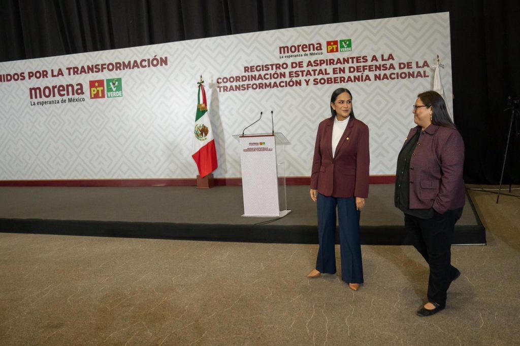 Citlali Hernández y Ariadna Montiel durante la rueda de prensa de la apertura del registro a las candidaturas para gubernaturas.