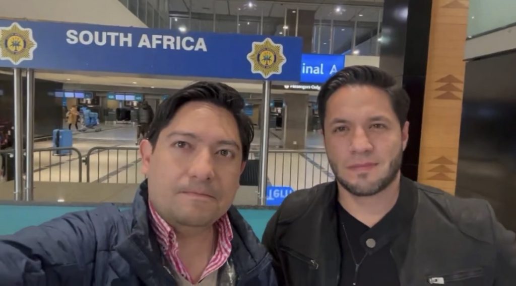 Julio Ibañez y Daniel Garcia mandando un mensaje por medio de redes sociales tras ser liberados.
