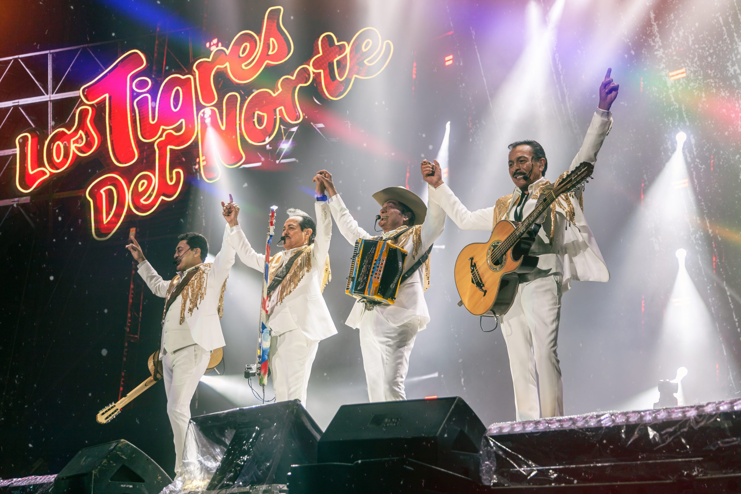 CINCO DÉCADAS DESPUÉS, LOS TIGRES DEL NORTE SIGUEN DEMOSTRANDO POR QUÉ SON “LOS JEFES DE JEFES” 