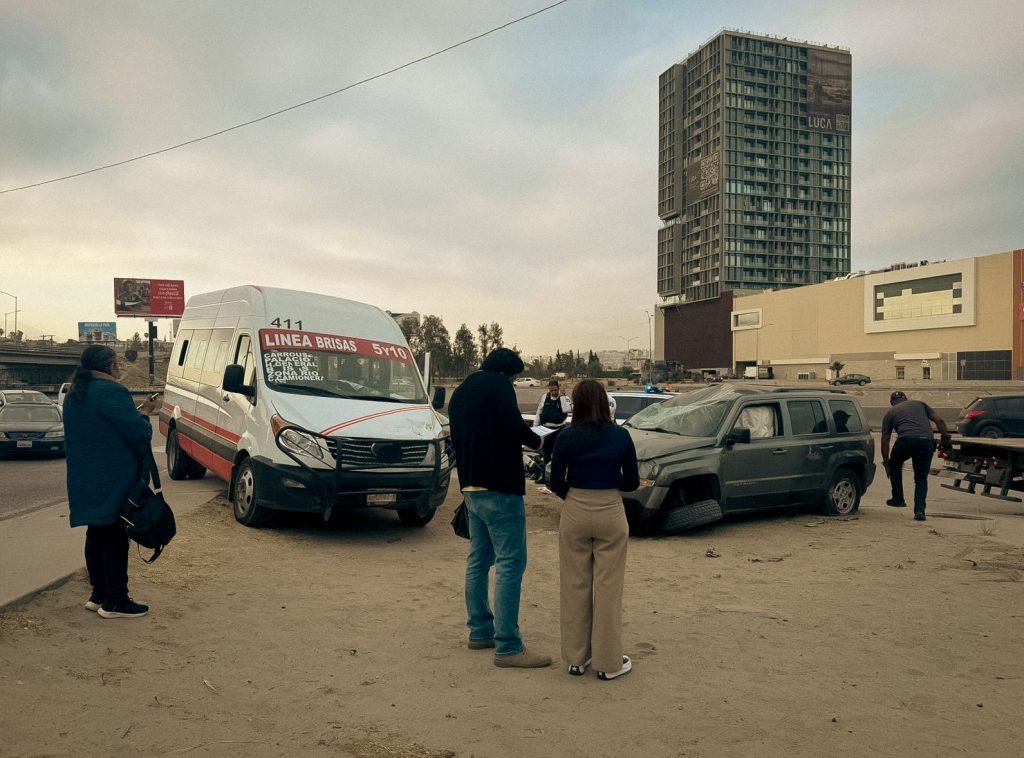 CUERPOS DE EMERGENCIA ACUDIERON AL LUGAR.