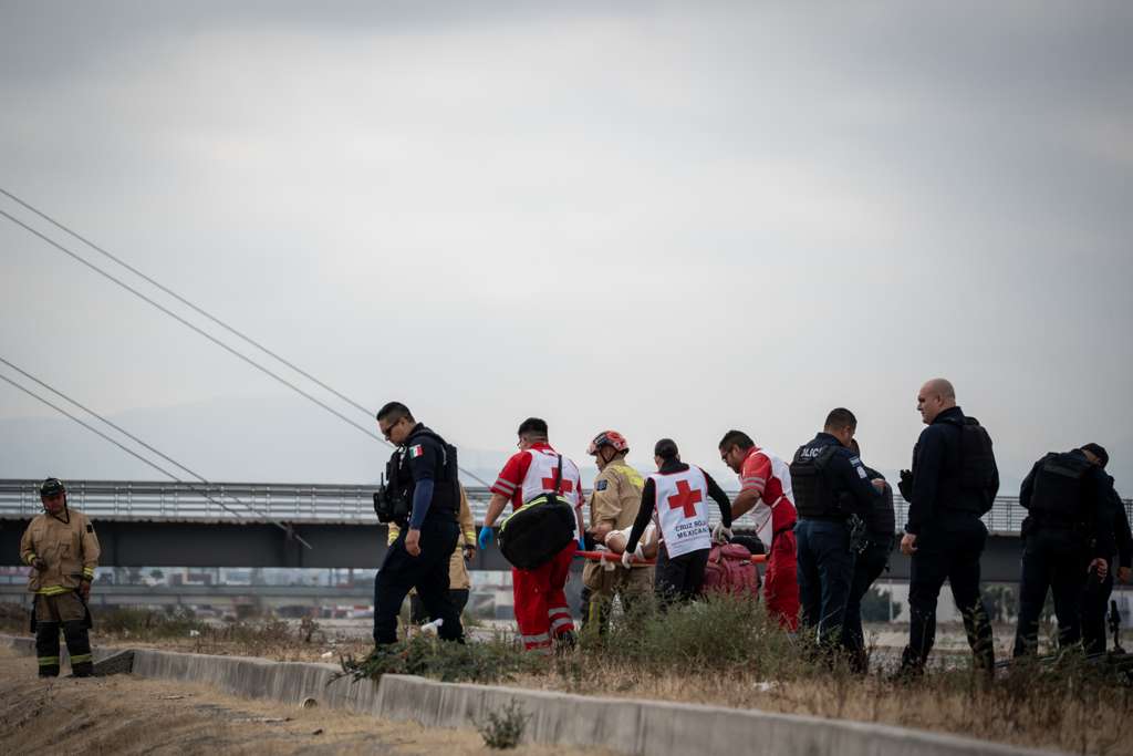 ATAQUE ARMADO EN LA CANALIZACIÓN DEL RÍO TIJUANA DEJA A UN HOMBRE HERIDO.