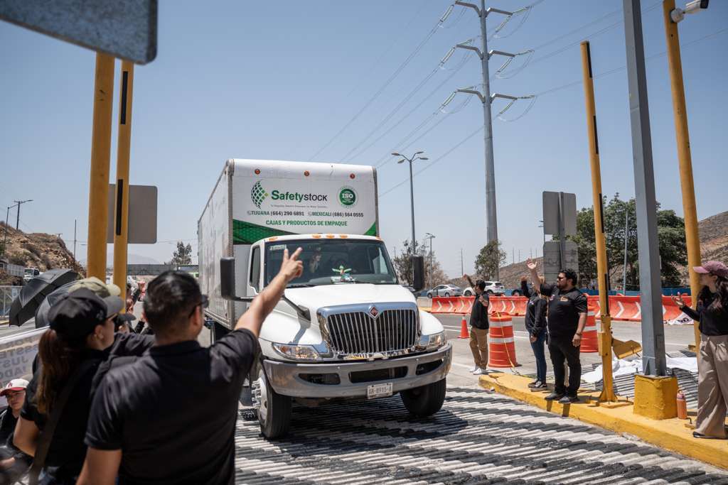 DEMANDAN PAGO A DOCENTES INTERINOS.