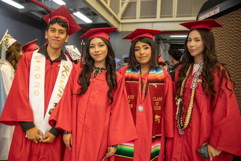 SWEETWATER REALIZA SU PRIMERA GRADUACIÓN EN TIJUANA.