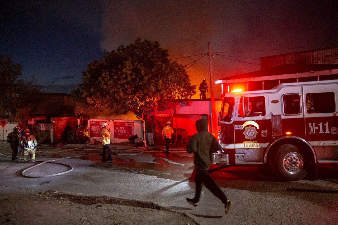 INCENDIO DEJA PÉRDIDAS TOTALES EN UNA VIVIENDA DE MARIANO MATAMOROS