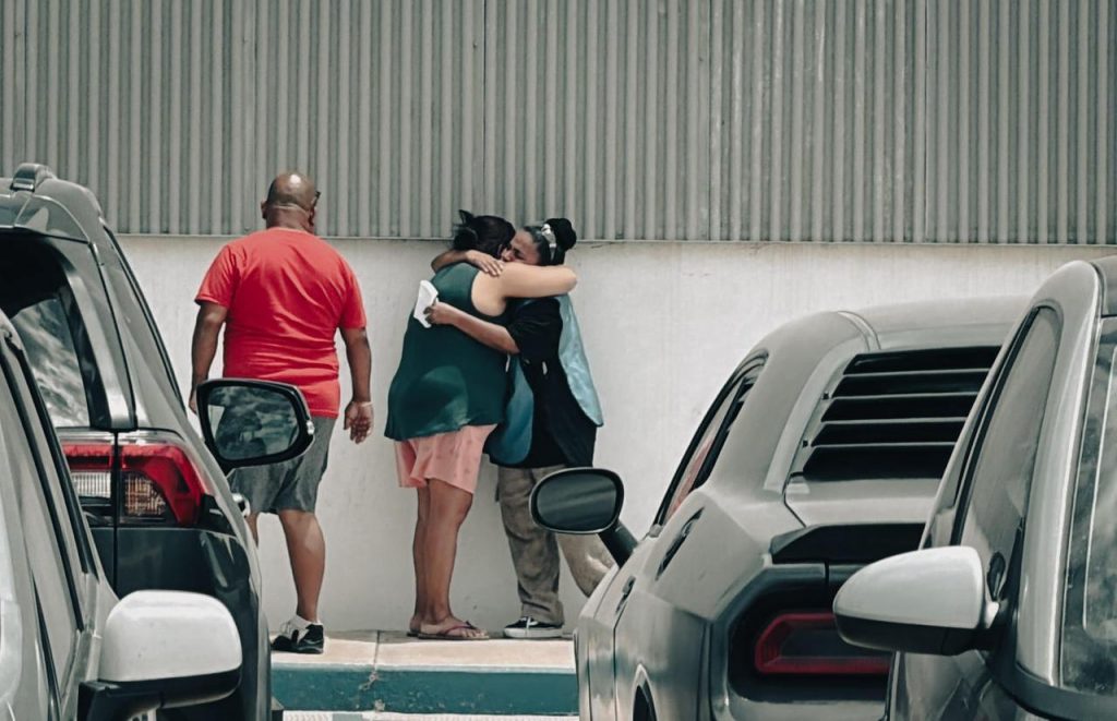 MUJER FALLECE AL INTERIOR DE VOTEX; FAMILIARES SEÑALAN NEGLIGENCIA.
