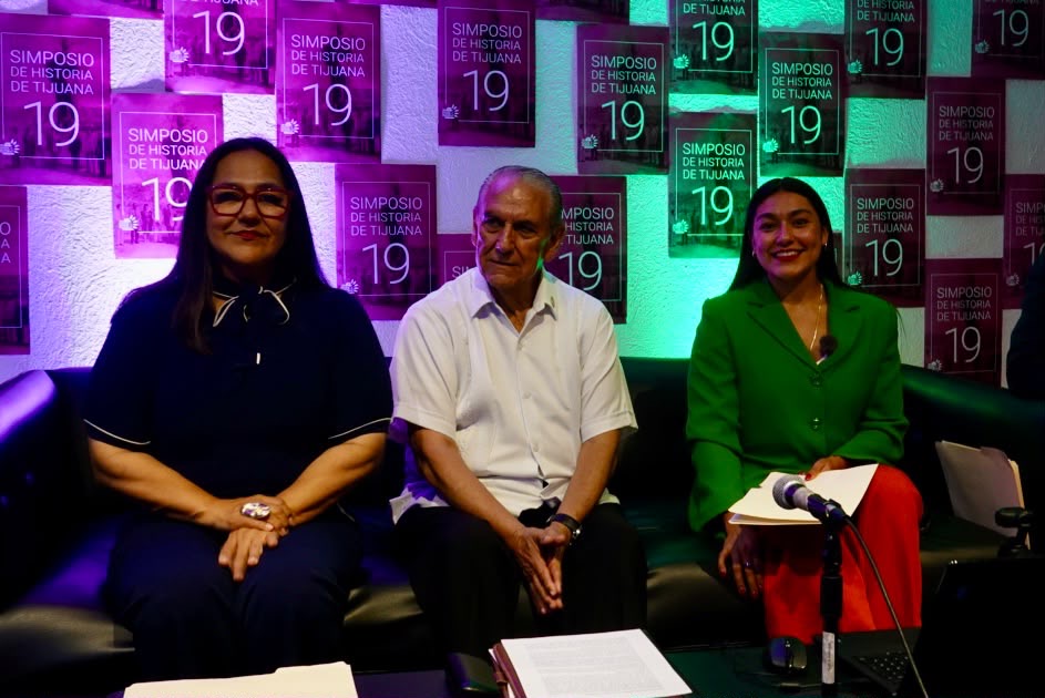 El historiador Mario Ortiz presente en el XIX Simposio de Historia de Tijuana.
