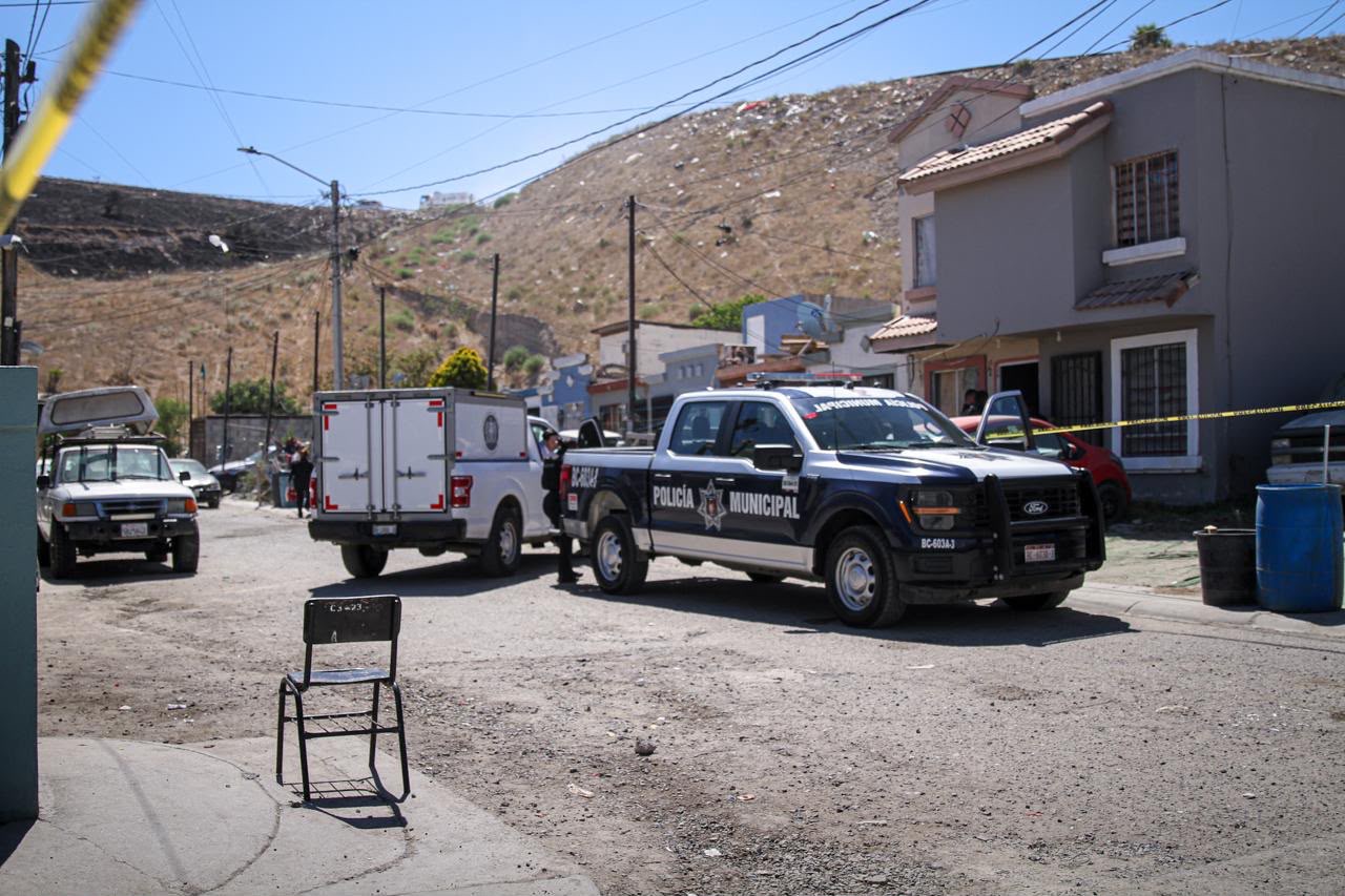LOCALIZAN CUERPO DE MUJER EN CAJA DE MADERA EN URBI VILLA DEL PRADO