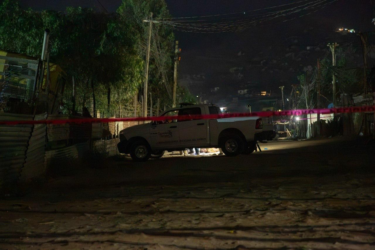 HALLAN DOS HOMBRES MUERTOS, MANIATADOS Y CON HUELLAS DE VIOLENCIA EN LA ANTIGUA CARRETERA A TECATE