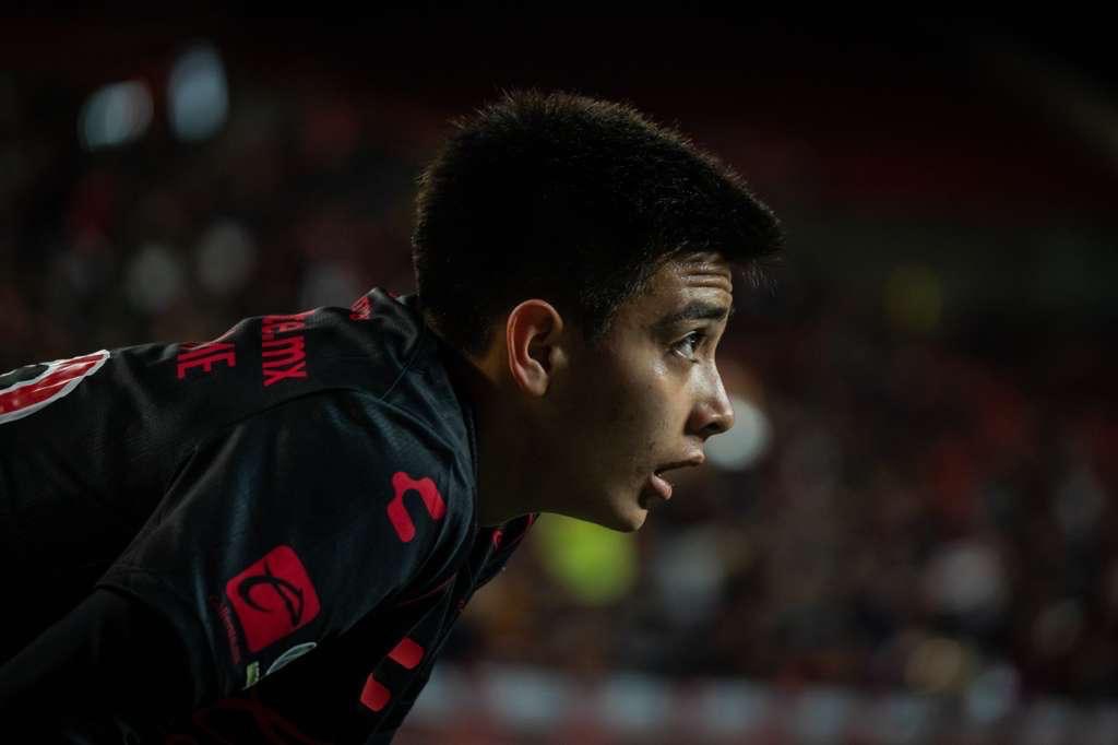GILBERTO MORA SEGUIRÁ CON XOLOS HASTA CUMPLIR LA MAYORÍA DE EDAD: JORGE HANK