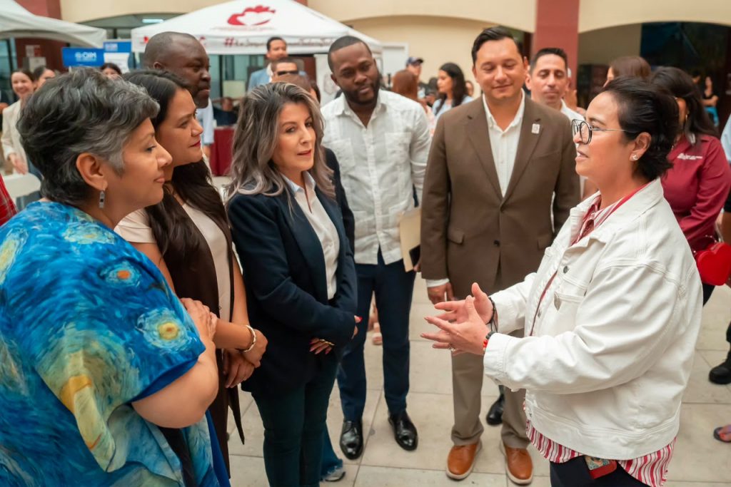 "ROSARITO TE ACOMPAÑA" FERIA PARA ACERCAR SERVICIOS GRATUITOS A PERSONAS EXTRANJERAS.