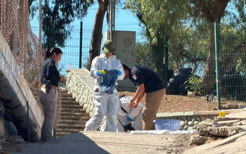 AUTORIDADES RESGUARDAN LA ESCENA.