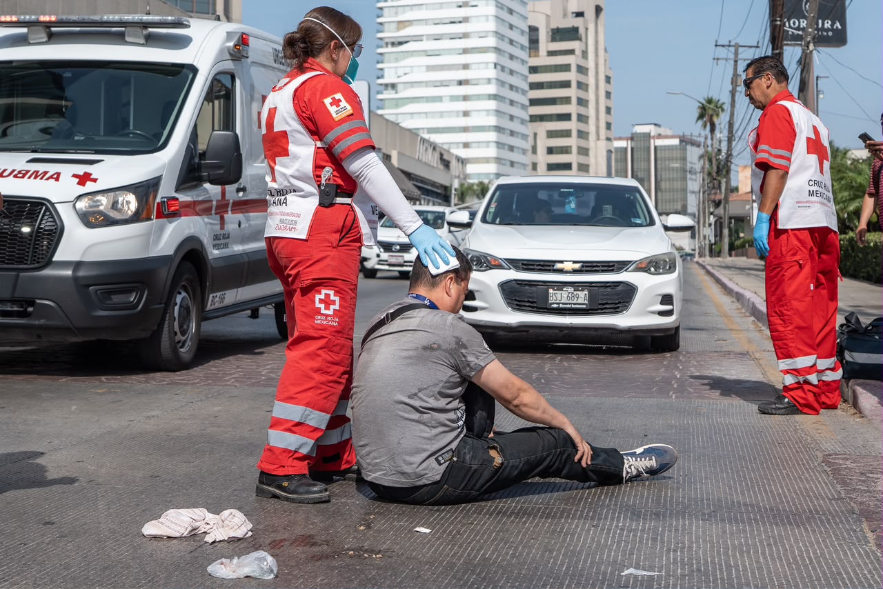 ATROPELLAN A HOMBRE SOBRE EL BULEVAR AGUA CALIENTE