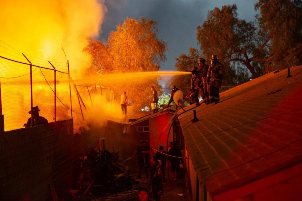 CUATRO ESTACIONES DE BOMBEROS INVOLUCRADAS.