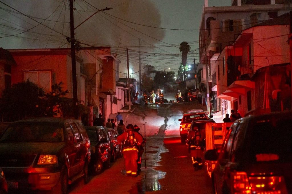 BOMBEROS REQUIRIERON APOYO ADICIONAL.