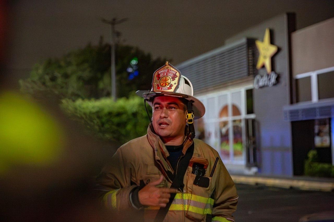 CONTROLAN INCENDIO EN CARL’S JR. DEL BULEVAR DÍAZ ORDAZ