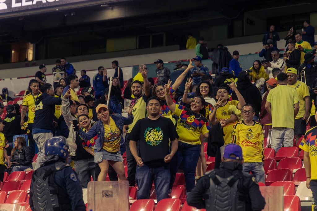 GRAN AMBIENTE EN EL “COLOSO DE SANTA ÚRSULA”.