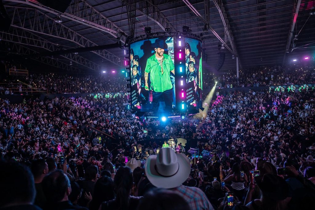 GRUPO FIRME ABRE EL PALENQUE DE TIJUANA CON UNA NOCHE ANTE MILES DE FANS