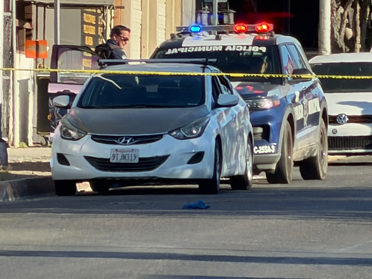 CUARTO HALLAZGO EN TIJUANA: LOCALIZAN OTRO CUERPO EN UN VEHÍCULO EN LOMAS DE AGUA CALIENTE