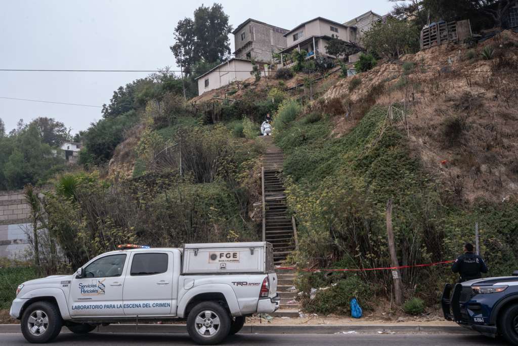 LOCALIZAN A HOMBRE SIN VIDA EN ESCALERAS DE MONTES OLÍMPICOS