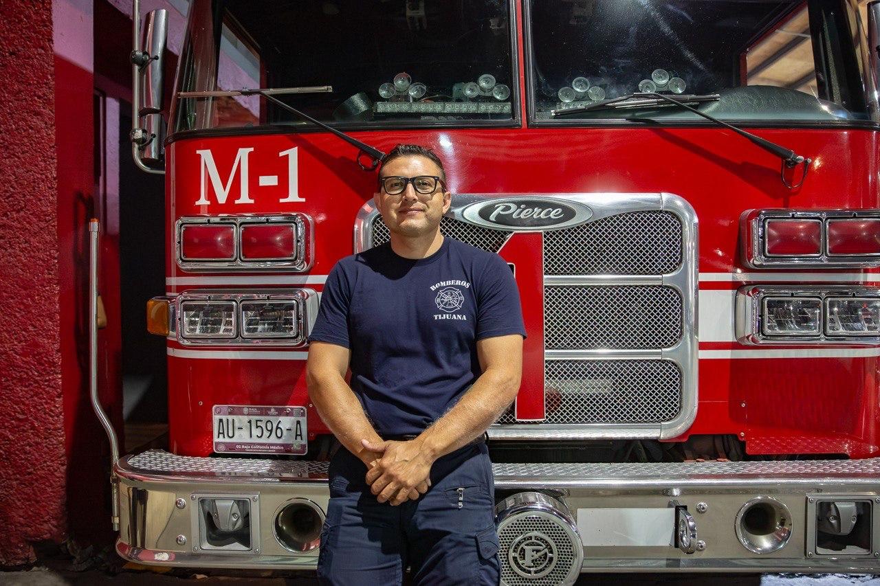 BOMBEROS DE TIJUANA CELEBRAN 104 AÑOS CON MÚSICA, MARIACHI Y FUEGOS ARTIFICIALES