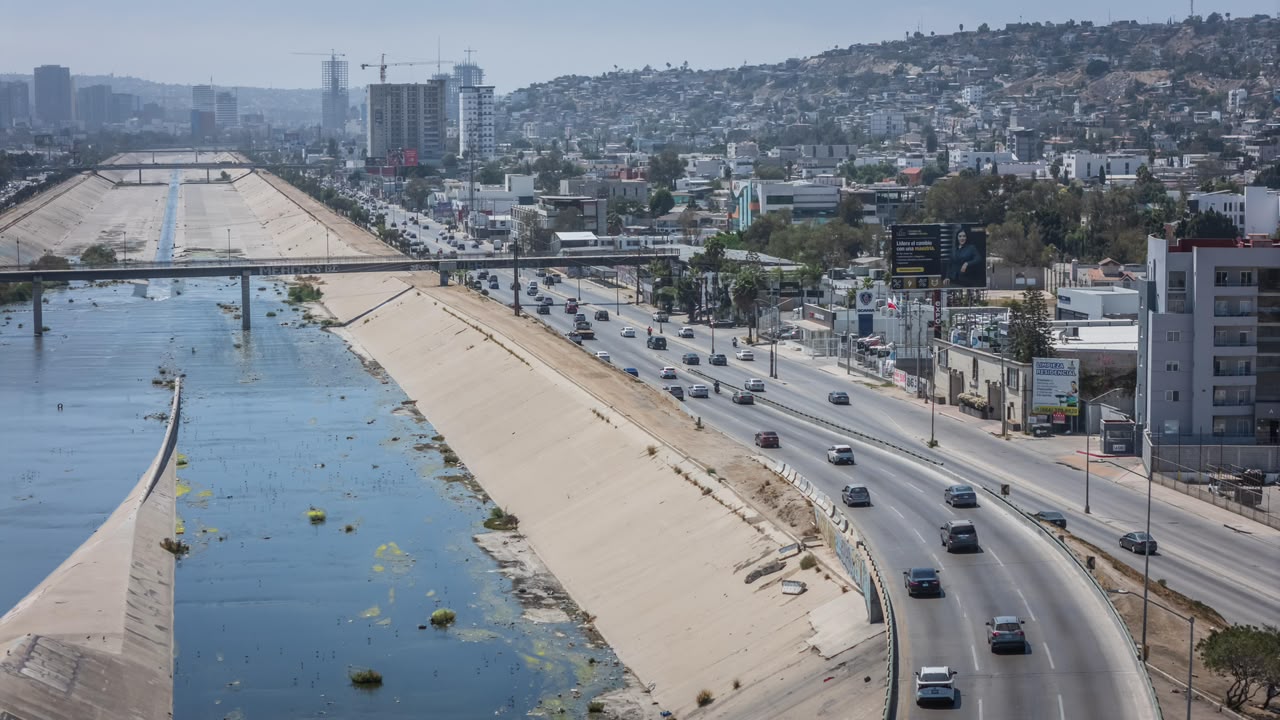 LA CONTAMINACIÓN DEL RÍO TIJUANA PODRÍA AFECTAR LA SALUD DE LOS TIJUANENSES