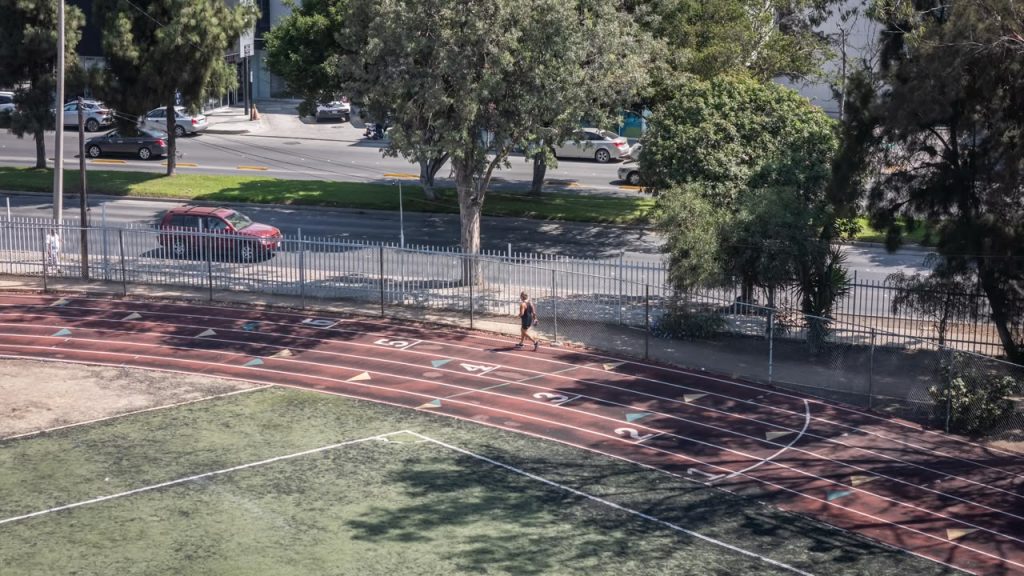 CORREDORA RELATA LESIÓN EN LA PISTA DEL CREA.