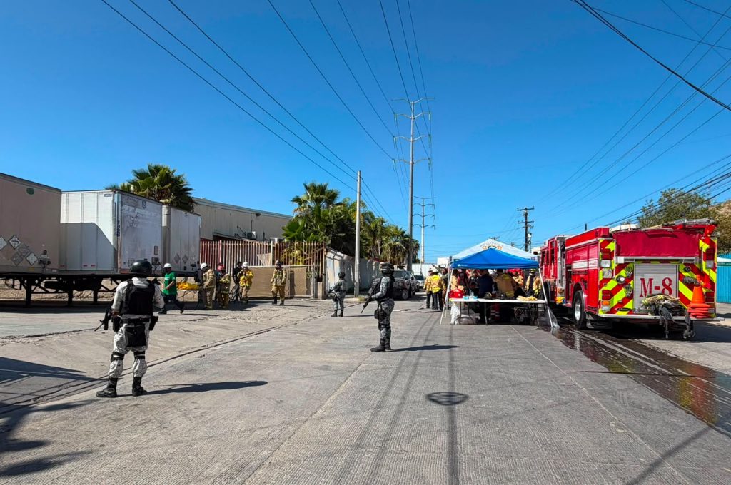 BOMBEROS ATIENDEN INCENDIO EN CONTENEDOR CON RESIDUOS QUÍMICOS