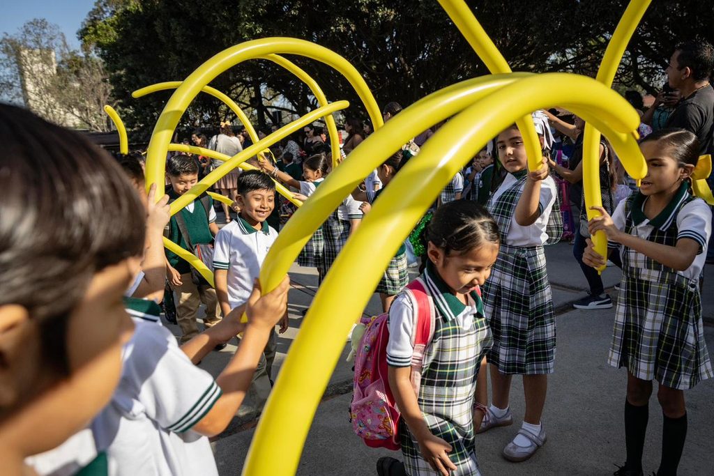 REGRESAN A CLASES MÁS DE 300 MIL ESTUDIANTES EN BAJA CALIFORNIA