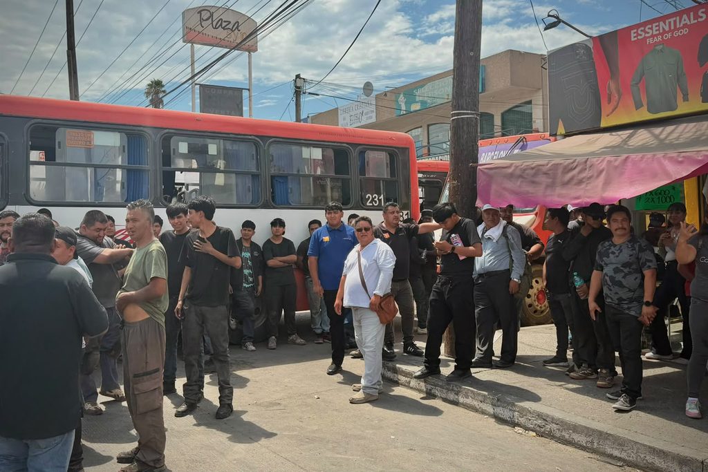 TRANSPORTISTAS DE ALTISA BLOQUEAN LA 5 Y 10 POR DISPUTA SOBRE RUTAS.