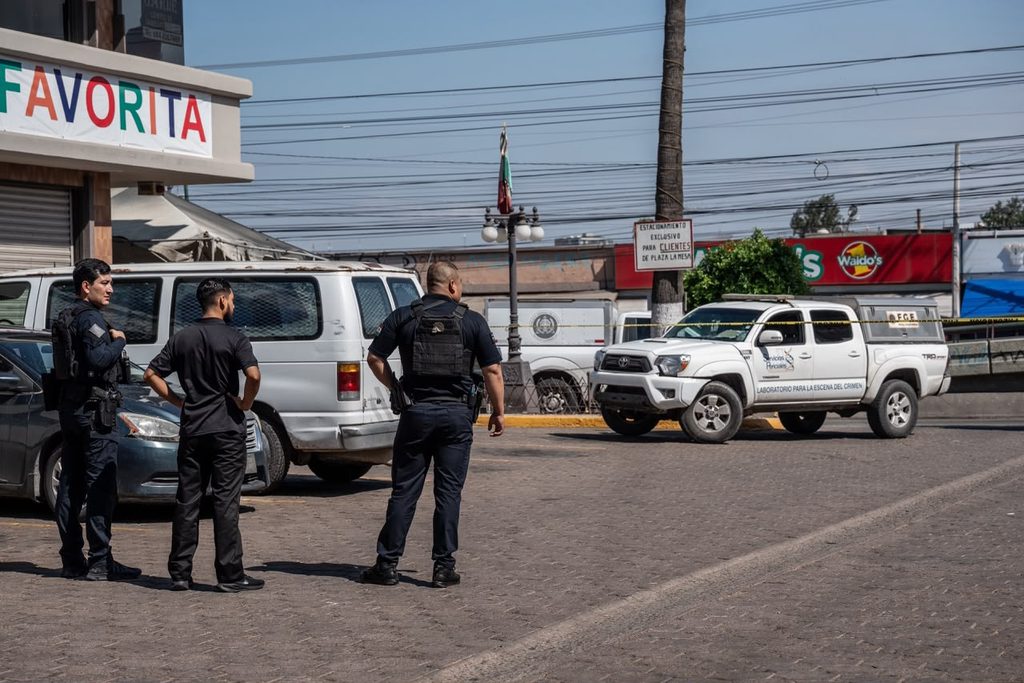ASESINAN A HOMBRE DE APROXIMADAMENTE 35 AÑOS EN LA ZONA DE LA 5 Y 10