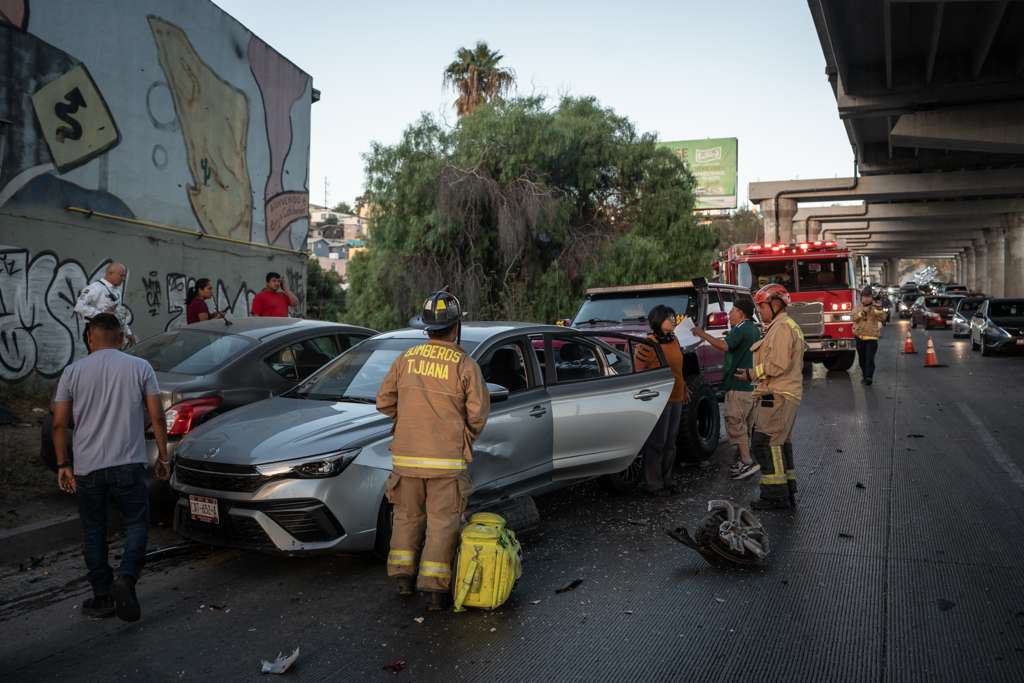 ACCIDENTE DE CUATRO VEHÍCULOS SOBRE AVENIDA INTERNACIONAL
