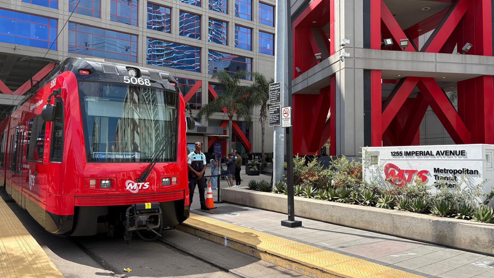 TROLLEY Y AUTOBUSES AUMENTARÁN SUS TARIFAS EN SAN DIEGO A PARTIR DE OCTUBRE