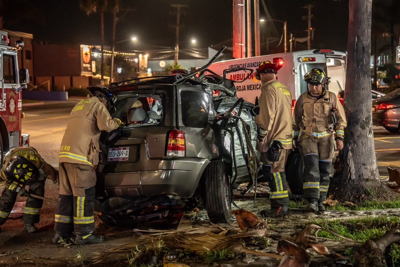 POLICÍA MUNICIPAL MUERE EN CHOQUE EN PLAYAS DE TIJUANA