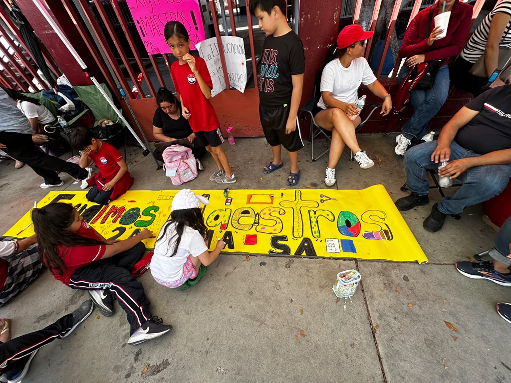 CIERRE DE PRIMARIA FRANCISCO SARABIA AFECTA A ESTUDIANTES DEL TURNO VESPERTINO EN TIJUANA